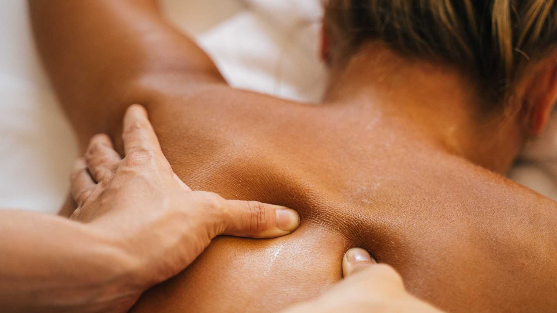 🧘‍♀️ Massage in Sydney: Reduce Stress and Improve Sleep 🌙