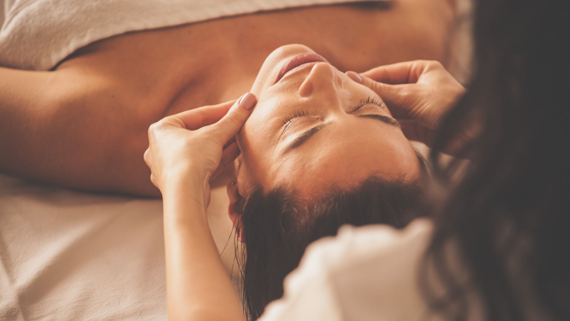 spa treatments guide: luxury facial for glowing skin